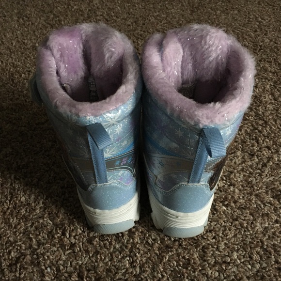 Frozen Boots - Picture 3 of 6